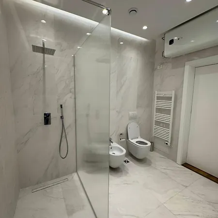 The Metropolitan Apartment *