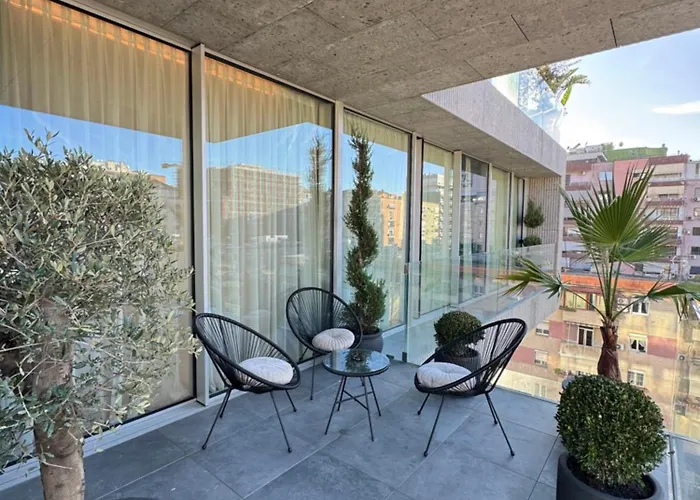 The Metropolitan شقة