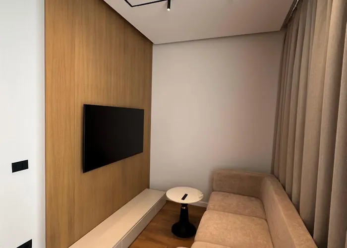 The Metropolitan تيرانا