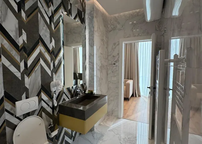 The Metropolitan تيرانا