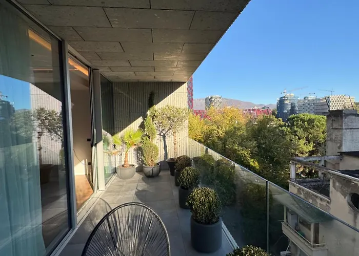 The Metropolitan شقة *