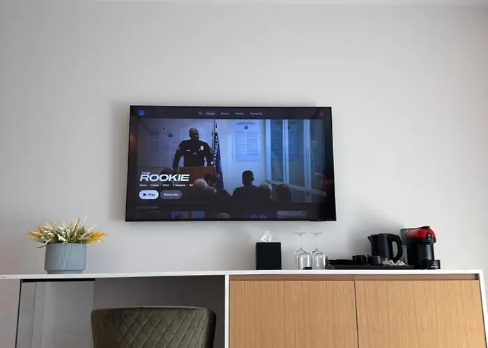 The Metropolitan تيرانا