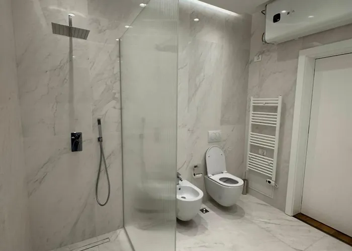 The Metropolitan شقة *